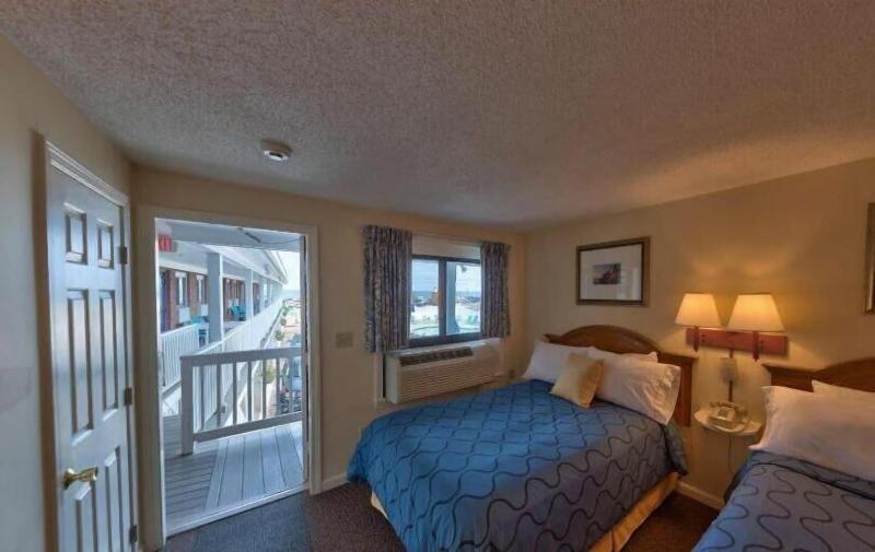 Sands By The Sea Motel image