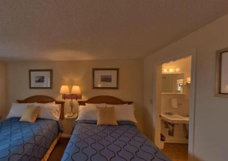 Sands By The Sea Motel image