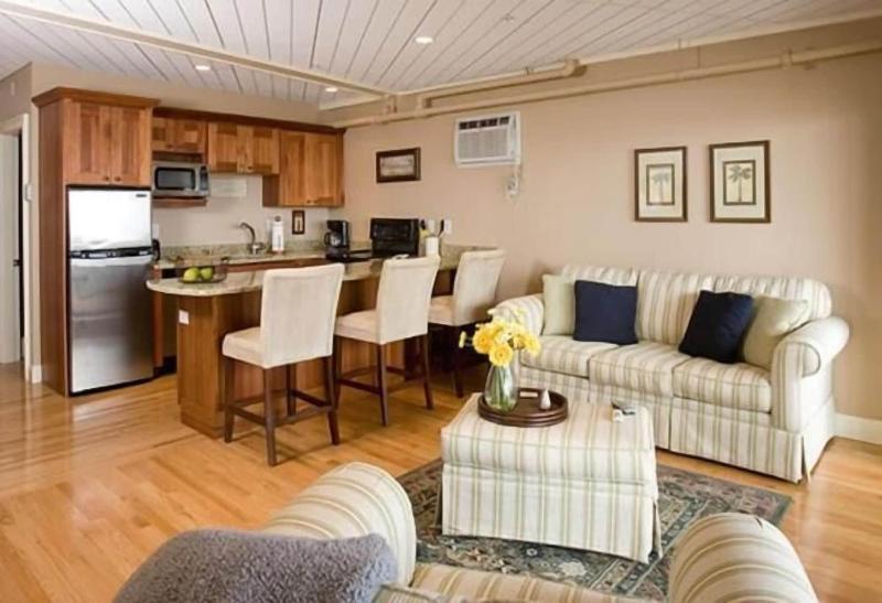 Sands By The Sea Motel image