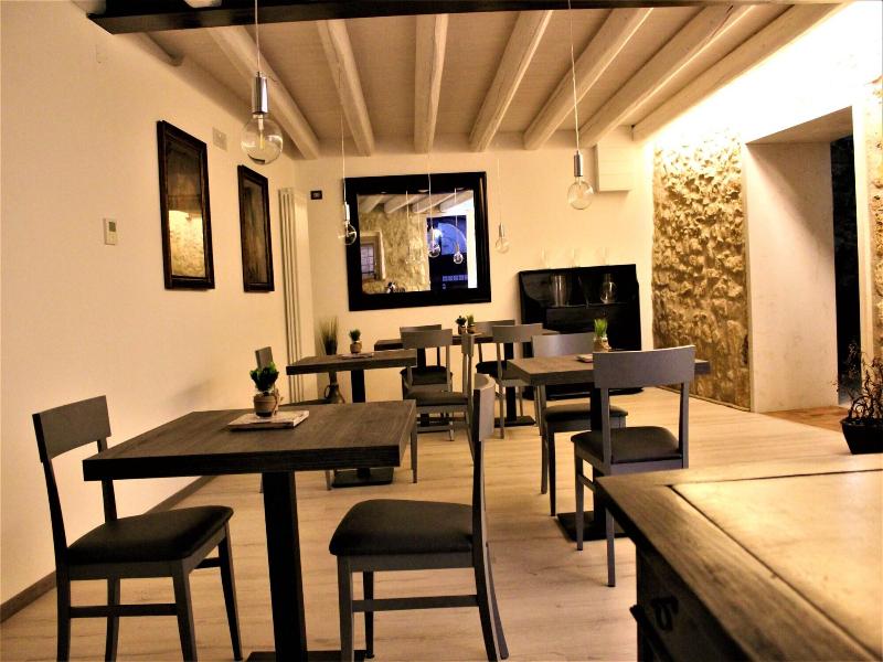 Arco di Vino - Tourist Location image