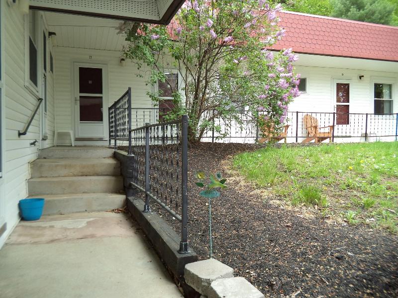 Mount Blue Motel image