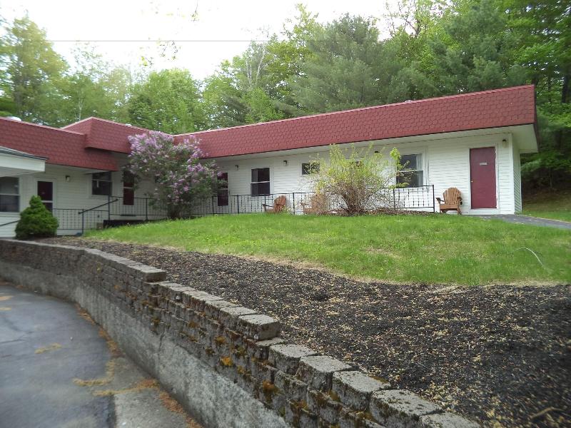 Mount Blue Motel image
