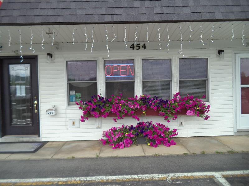 Mount Blue Motel image
