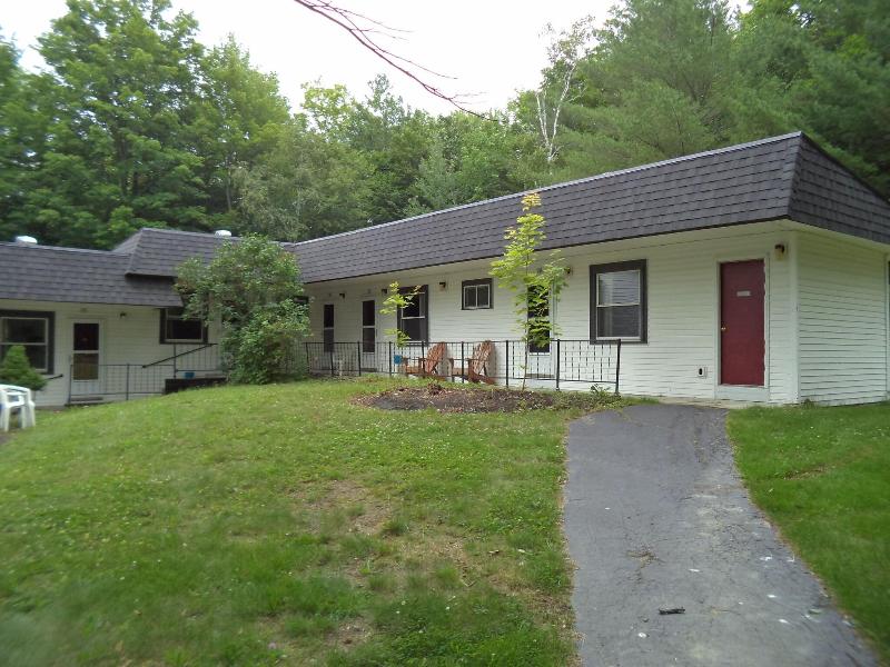 Mount Blue Motel image