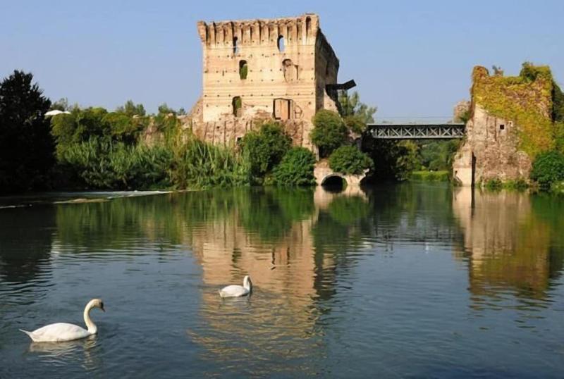 Le Finestre Su Borghetto image