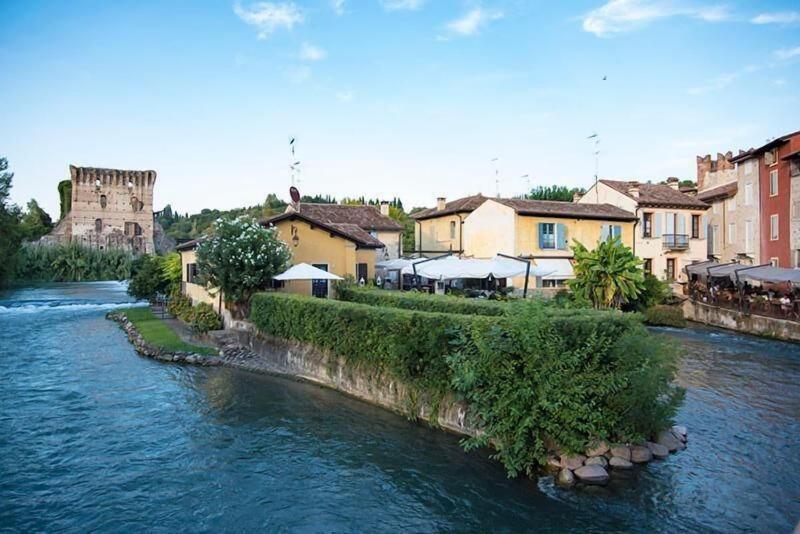 Le Finestre Su Borghetto image