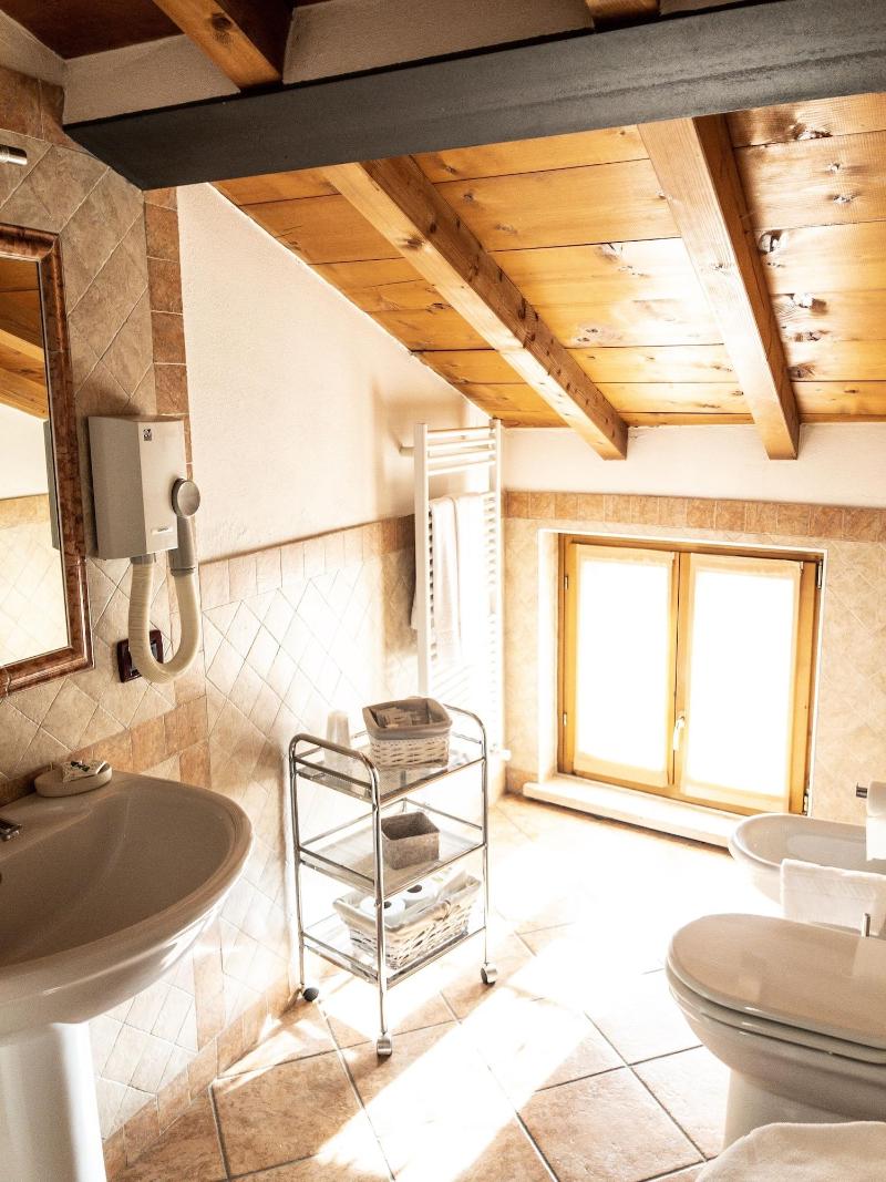 Le Finestre Su Borghetto image