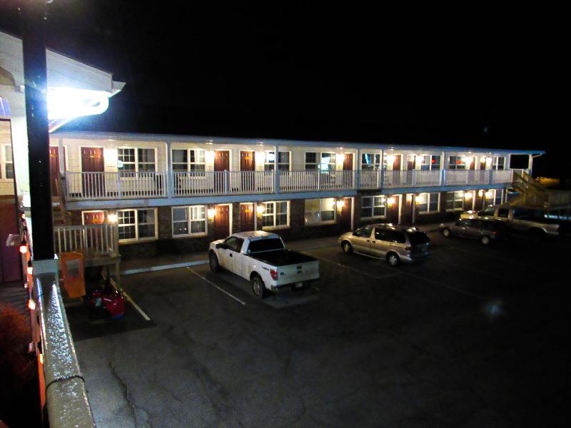 Brewer Motor Inn — general view