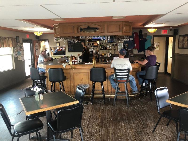 Brewer Motor Inn — restaurant