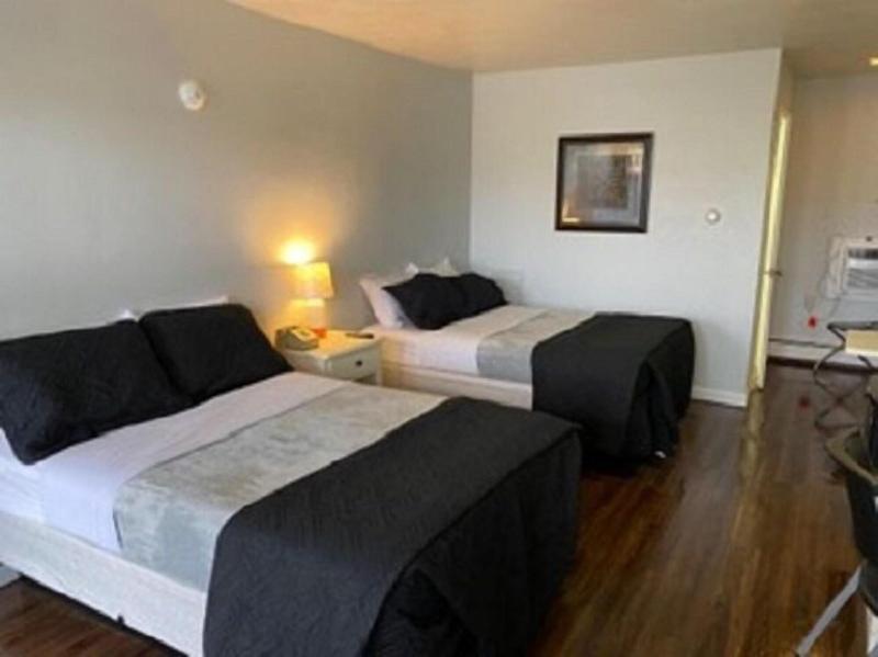 Brewer Motor Inn image