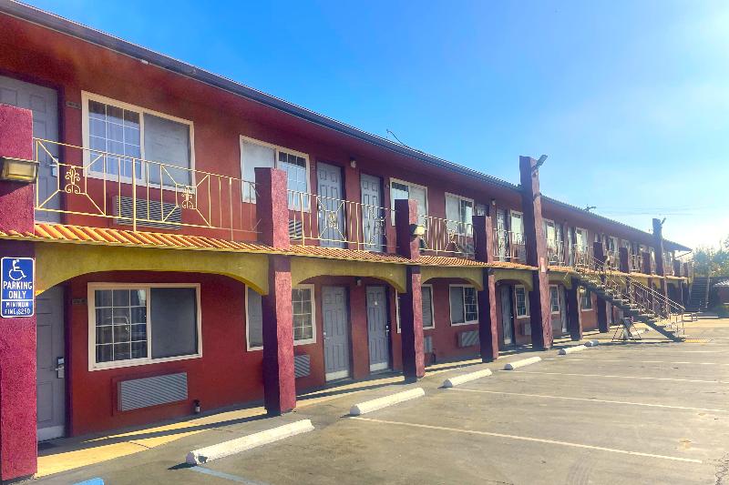 Sun Star Inn Los Banos image