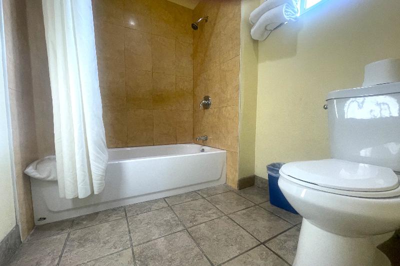 Sun Star Inn Los Banos image