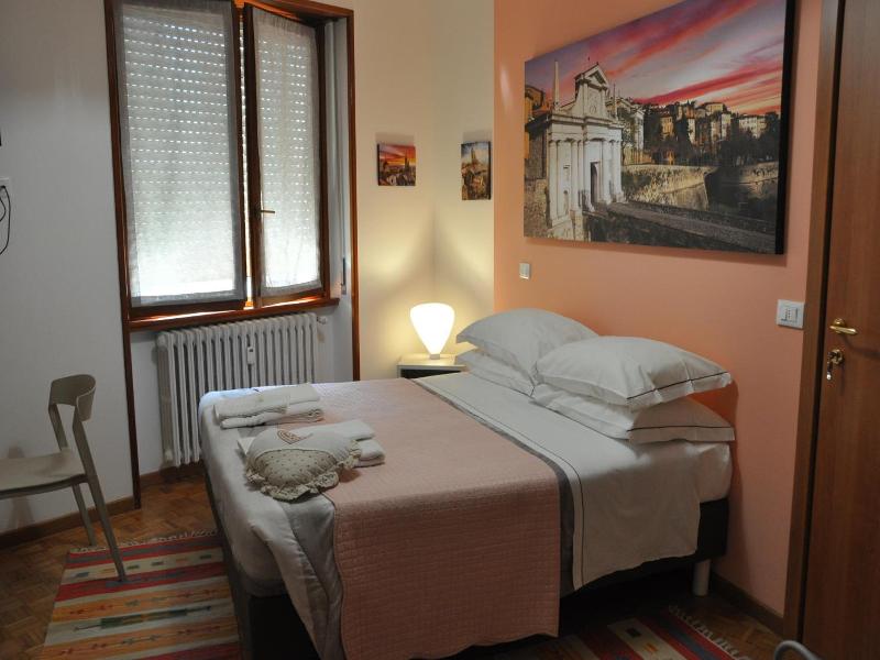 Citywalls Guest House Bergamo image