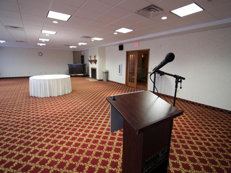 Town & Country Inn and Suites image
