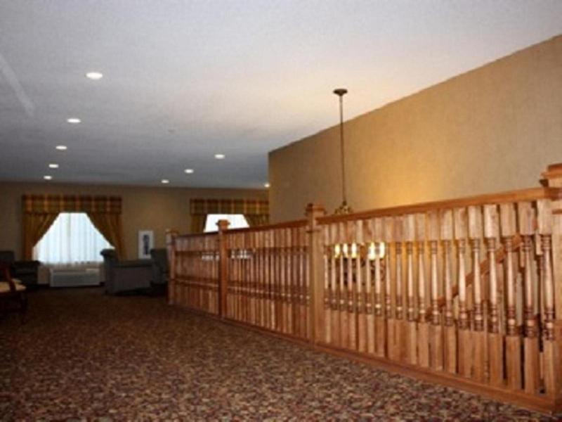 Town & Country Inn and Suites image