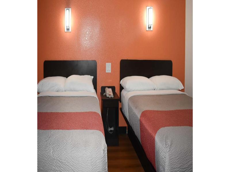 Motel 6 Springfield, Il image