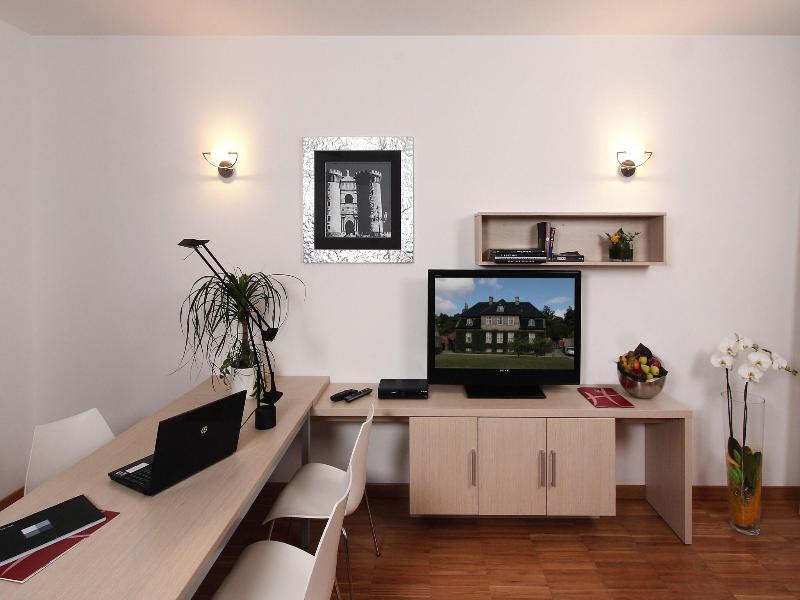 Euro Hotel Residence image