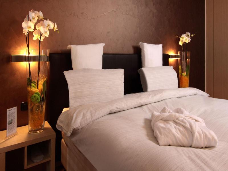 Euro Hotel Residence image