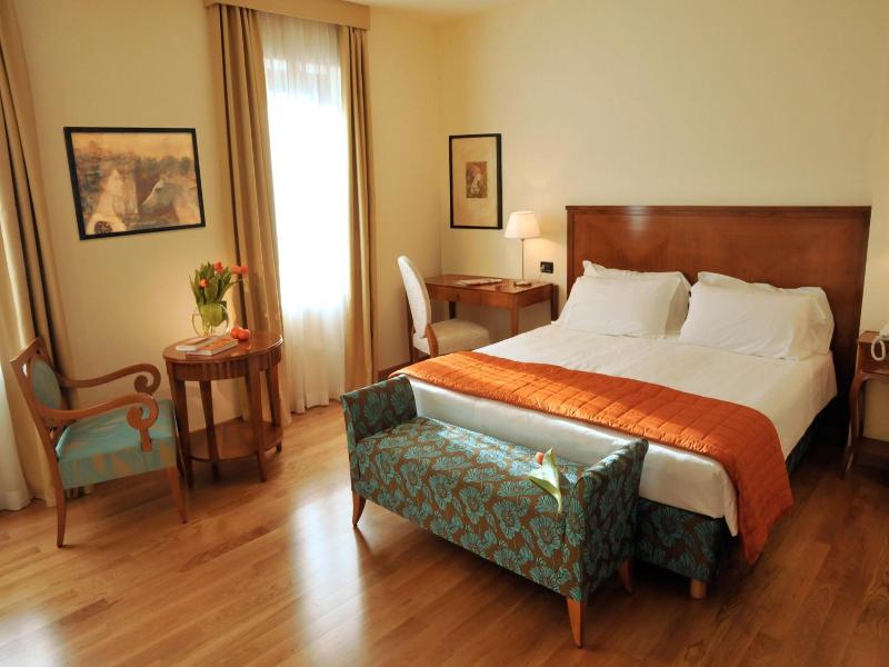 Dependance Center Hotel image