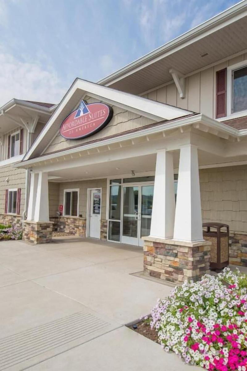 Affordable Suites Of America Portage image