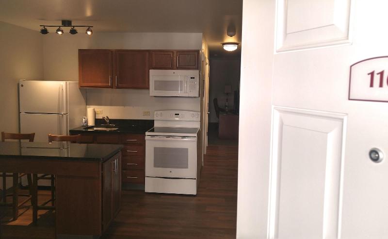Affordable Suites Of America Portage image