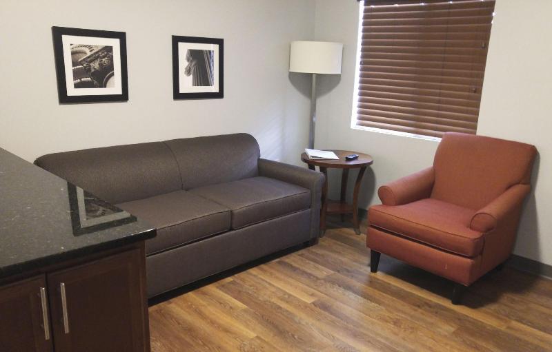 Affordable Suites Of America Portage image