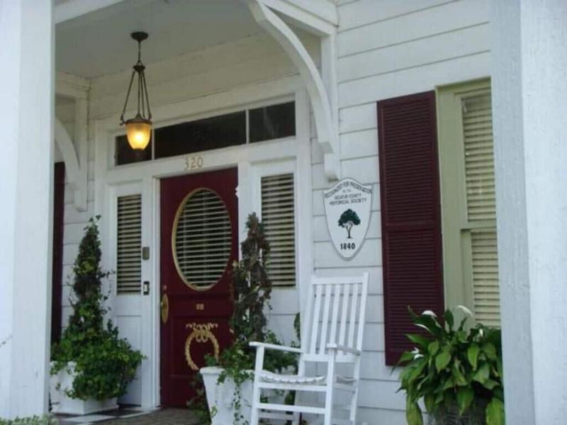 The Commodore Bed And Breakfast