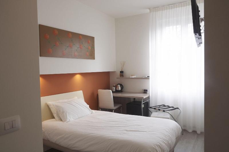 Villa Fenix image