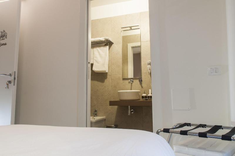Villa Fenix image