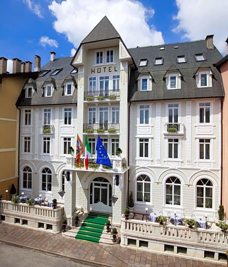 Hotel Croce Bianca image