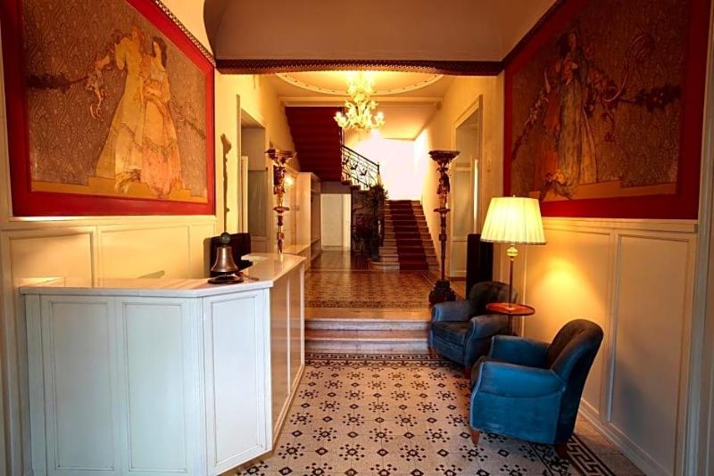 Hotel Croce Bianca image