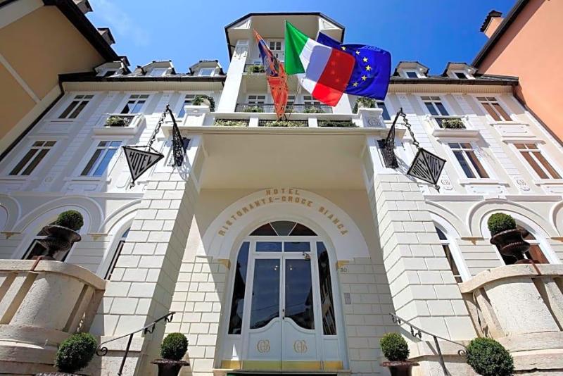 Hotel Croce Bianca image