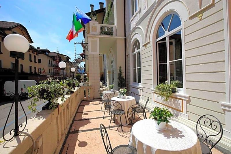 Hotel Croce Bianca image