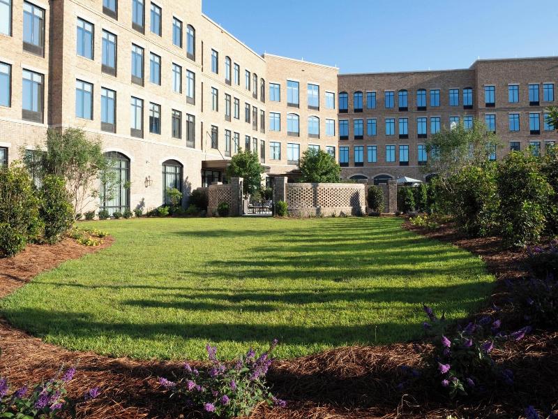 Courtyard Thomasville image