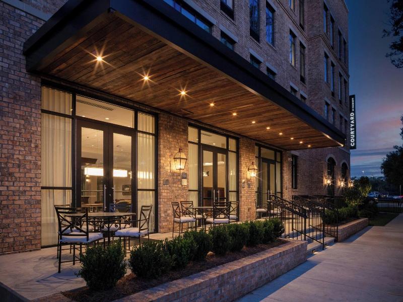 Courtyard Thomasville image
