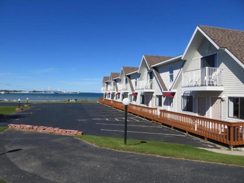 Bridge View Motel & Condo's — general view