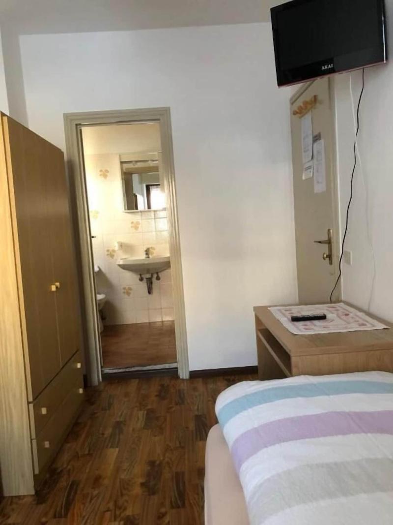 Albergo B&B Astor image