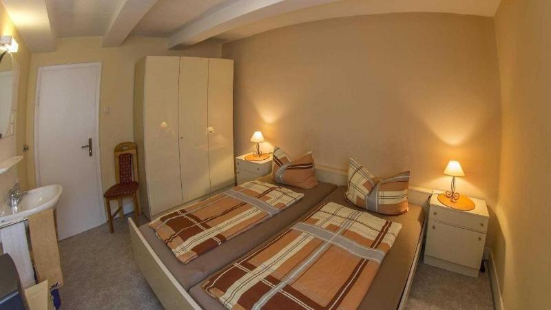 Lindenschänke Hotel garni image