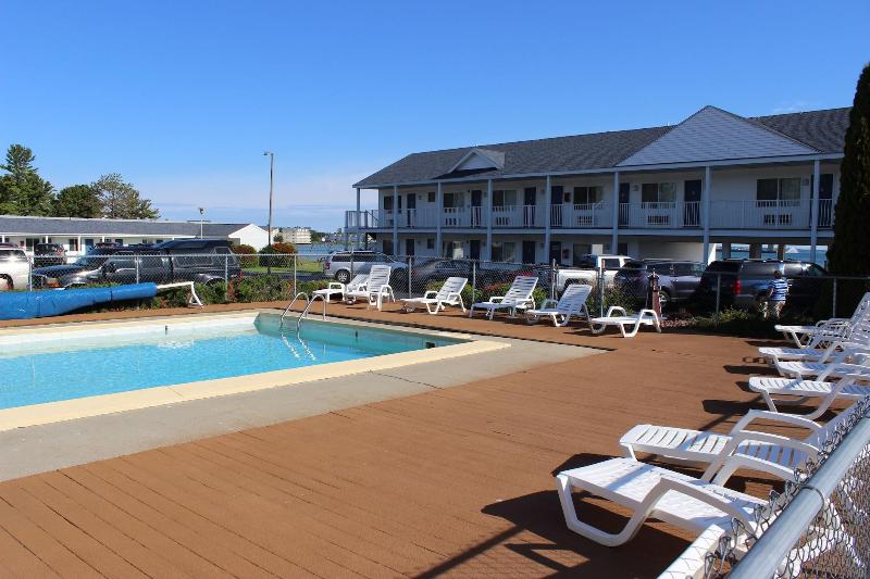 Sunrise Beach Motel — exterior view