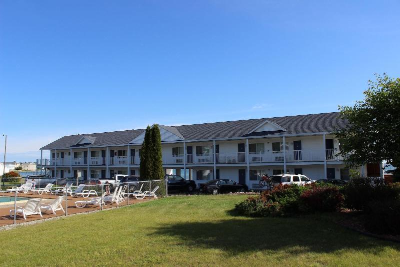 Sunrise Beach Motel — general view