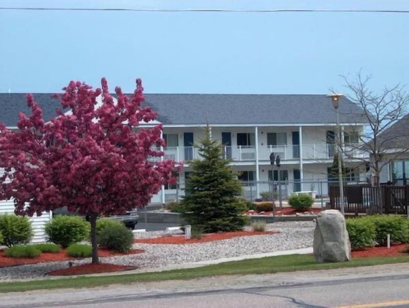 Sunrise Beach Motel — general view