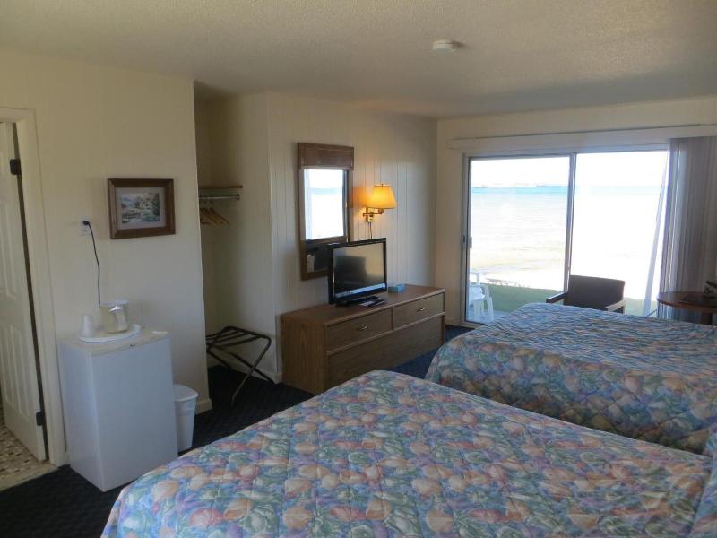 Sunrise Beach Motel — photo 9