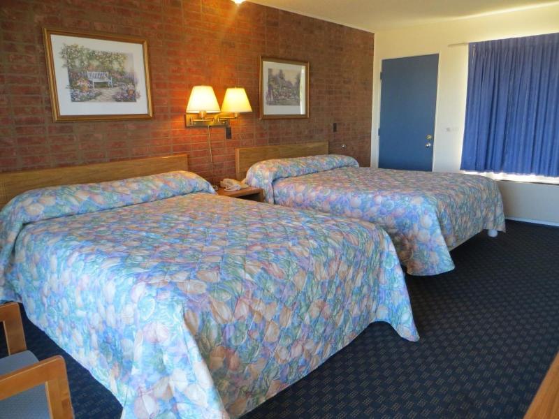 Sunrise Beach Motel — photo 25