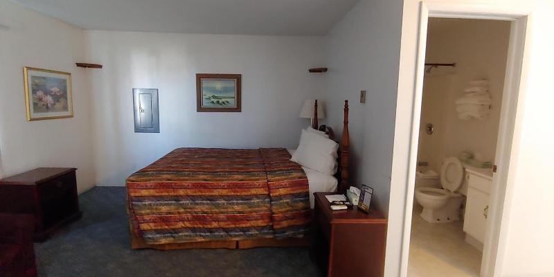 Sunrise Beach Motel — photo 43