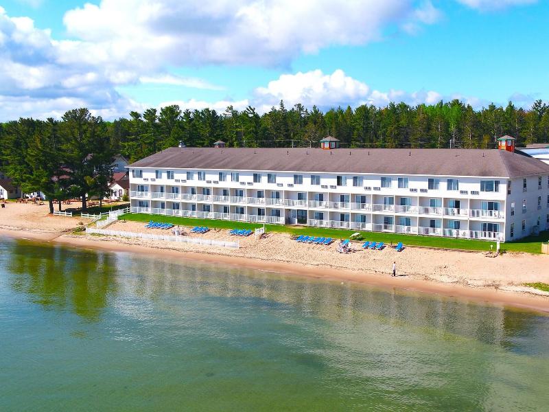 Bridge Vista Beach - Hotel & Convention Center image
