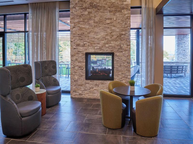 Courtyard By Marriott Petoskey At Victories Square image