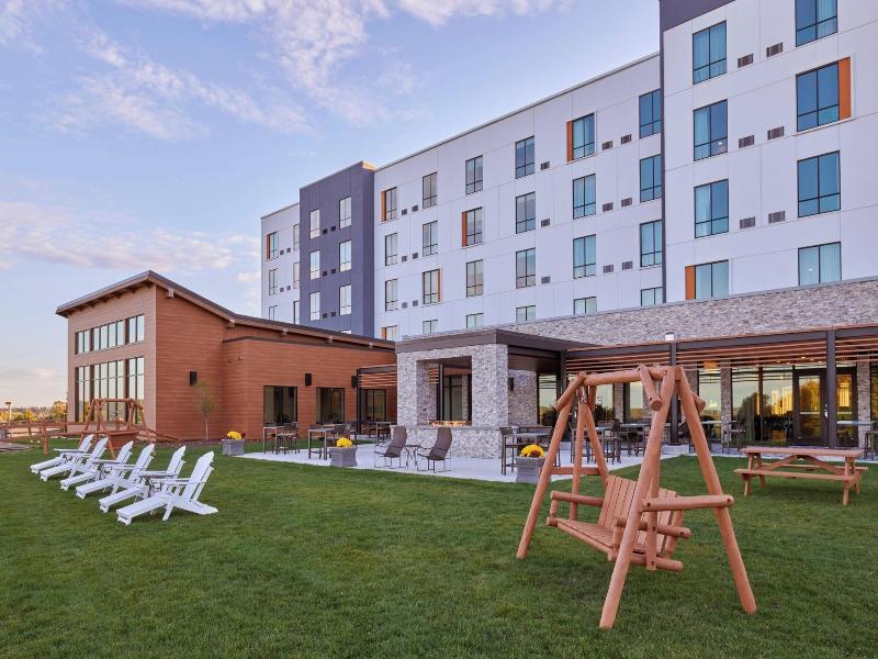Courtyard By Marriott Petoskey At Victories Square image
