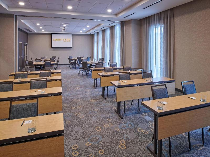 Courtyard By Marriott Petoskey At Victories Square image