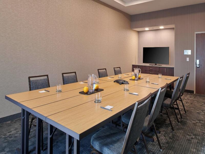 Courtyard By Marriott Petoskey At Victories Square image