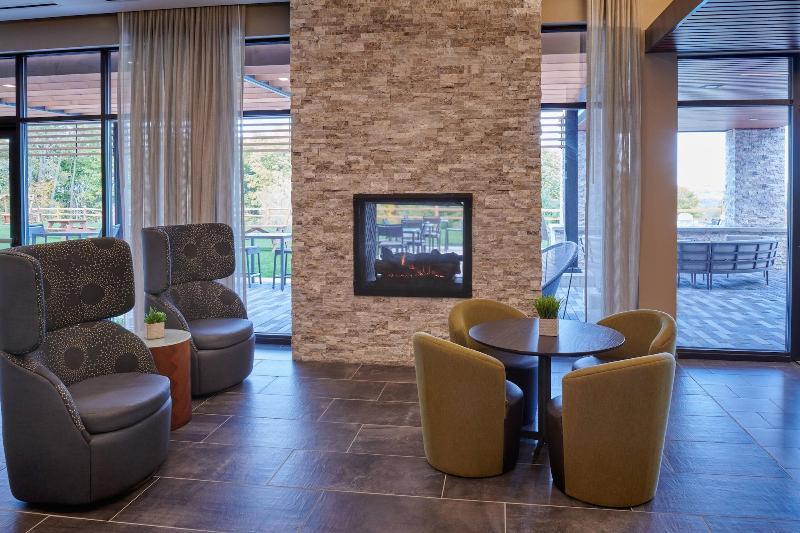 Courtyard By Marriott Petoskey At Victories Square image